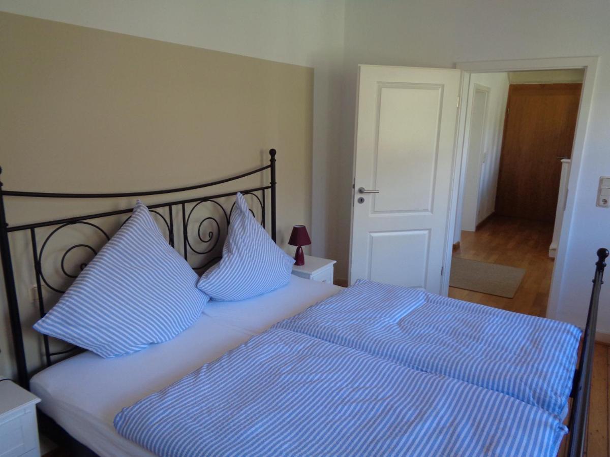 Ferienwohnung Altes Pfarrhaus Mit Flair Und Moselblick Brauneberg Eksteriør bilde