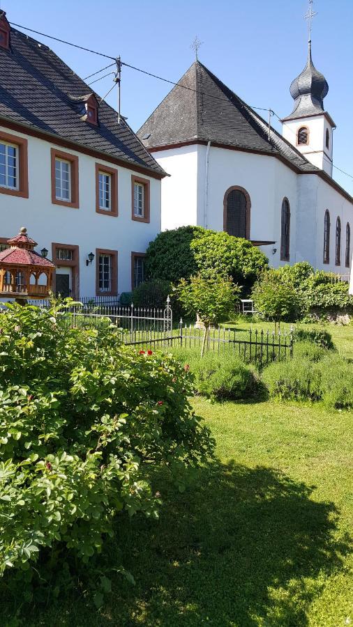 Ferienwohnung Altes Pfarrhaus Mit Flair Und Moselblick Brauneberg Eksteriør bilde