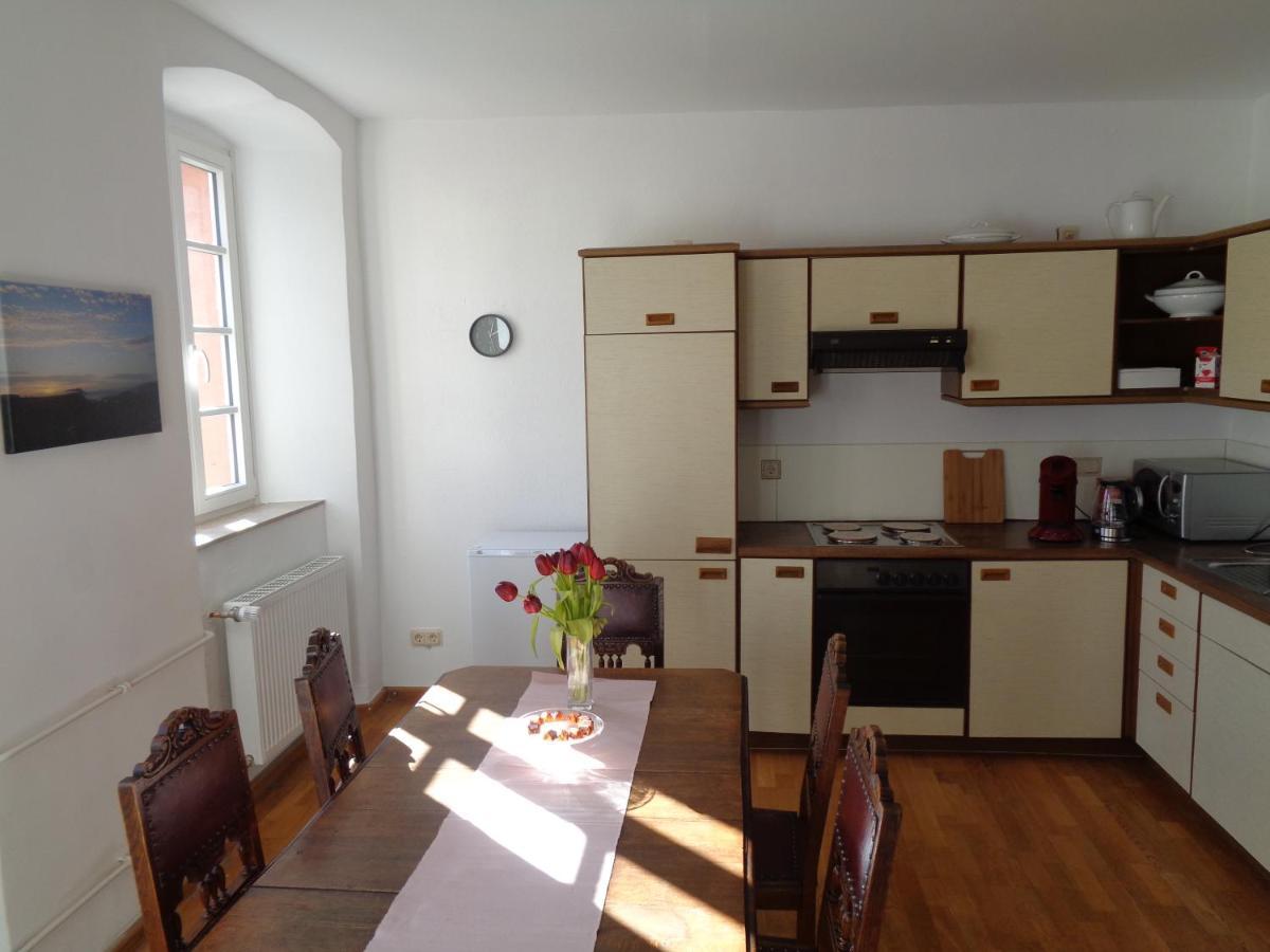 Ferienwohnung Altes Pfarrhaus Mit Flair Und Moselblick Brauneberg Eksteriør bilde